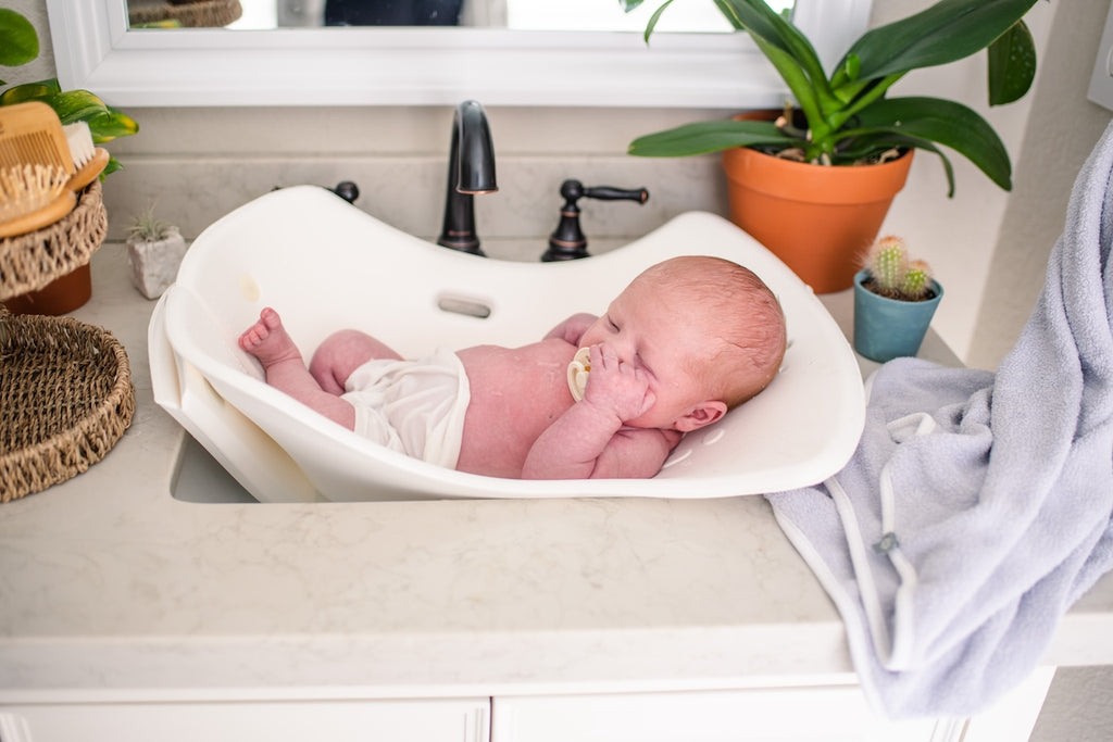 The Magic of Bath Time: Why Babies Adore Baths